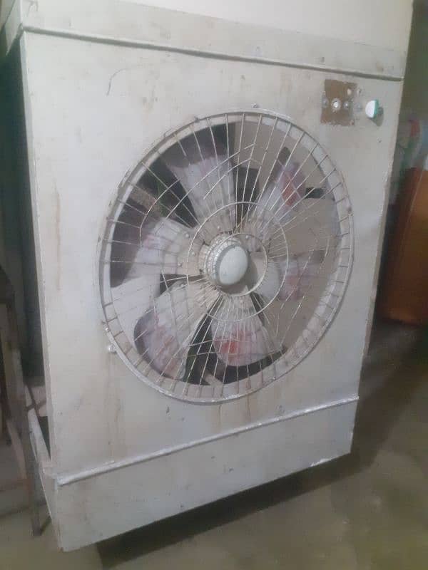 room air colar 03224306427 good Condition 1