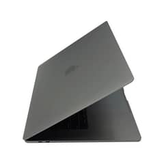 MacBook Pro 2018 | 16GB RAM | 512GB SSD | 4GB Graphics | Only 6 Cycles