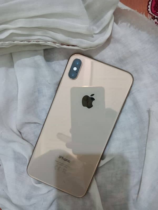 Iphone xsmax factory unlock non pta Golden color 1