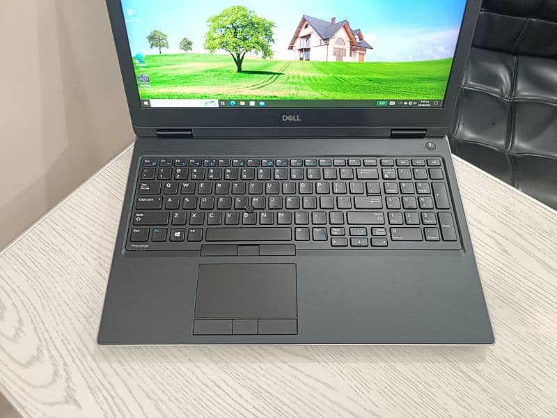 Dell precision 7530 core i7 8th gen hexacore 4gb Nvidia 15.6 inch 4k 2