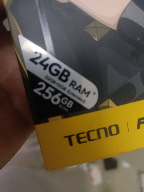 Tecno pova 6 Pro 5g  12+12/256 8