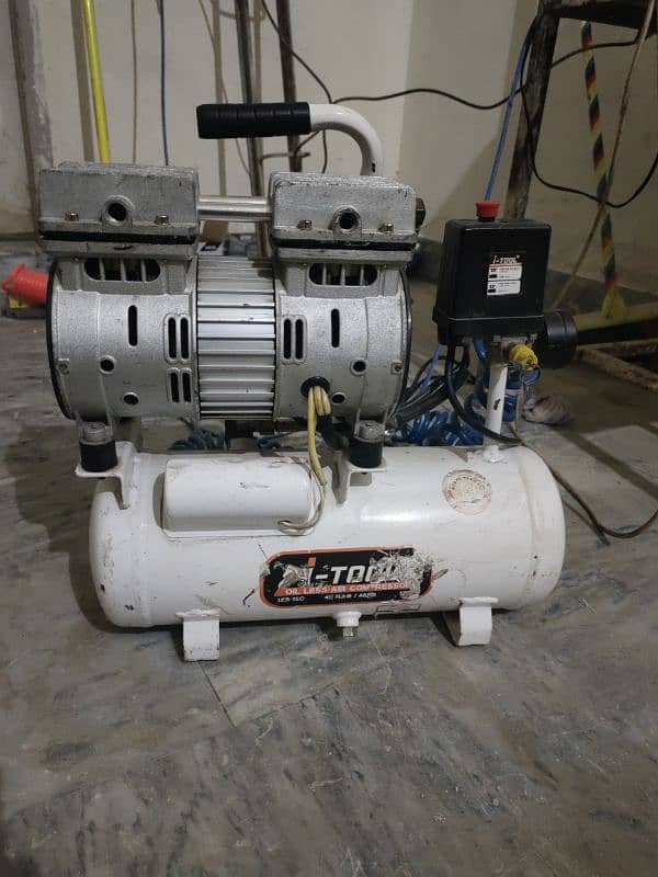 oil less air compressor 0