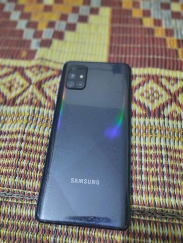 Samsung galaxy A71 1