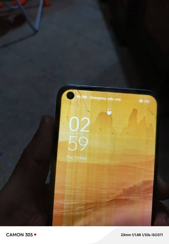 8 gb 128 gb boht har kmaal hai 9
