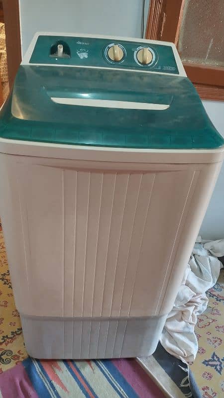 Haier 15kg full sized Washing Machine 1