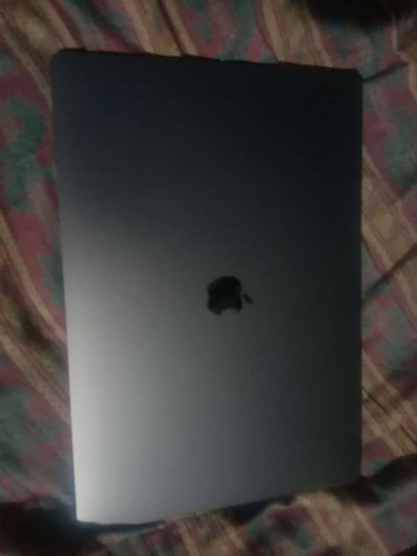 Macbook Pro 2019 16" i9 32gb 1Tb 0