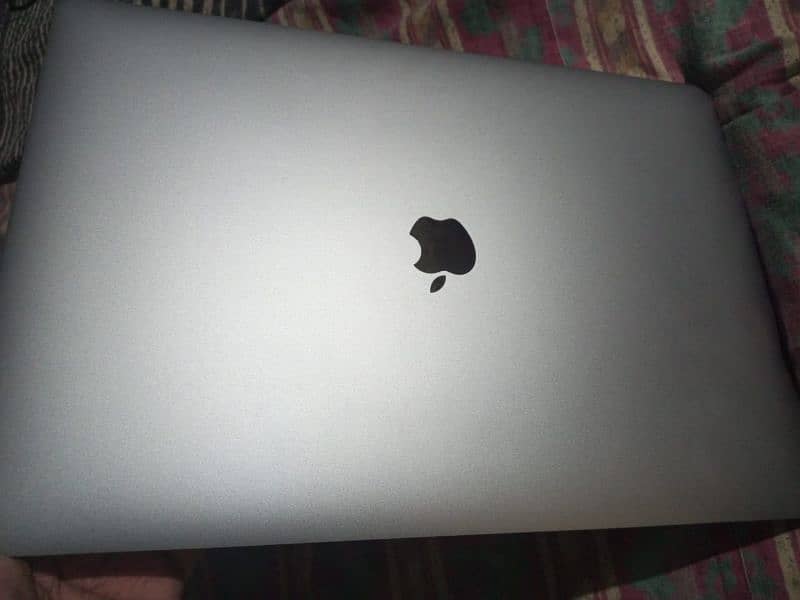 Macbook Pro 2019 16" i9 32gb 1Tb 1