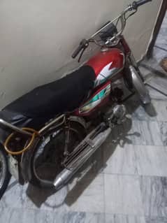 Honda CD 70 Red colour