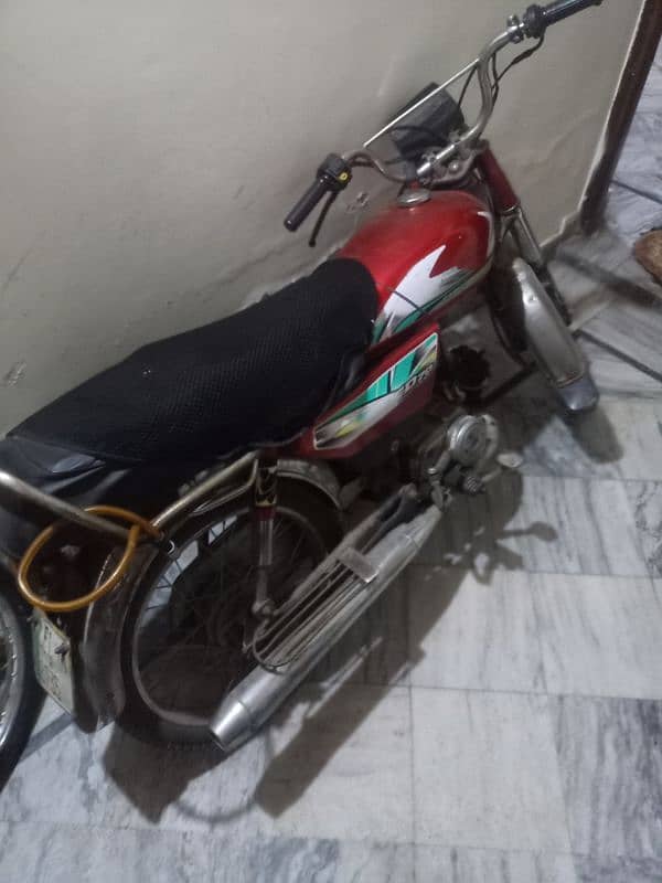 Honda CD 70 Red colour 0