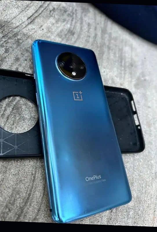 OnePlus 7t 8/128 1