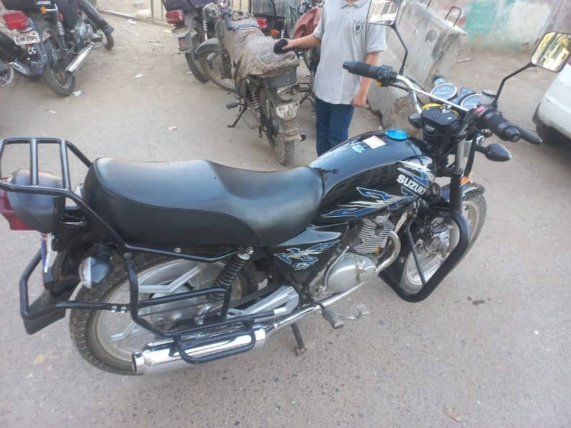 Suzuki gs 150 se 15