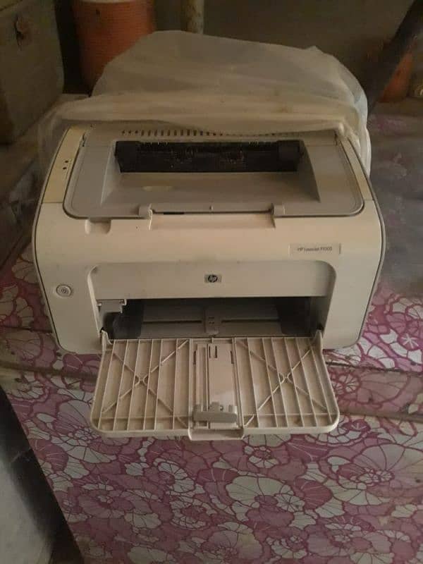 HP Laserjet P1005 1