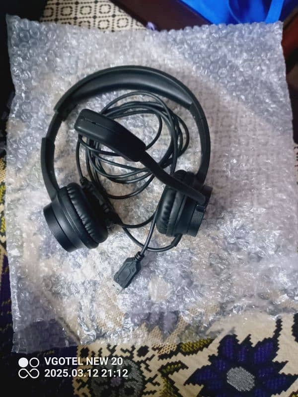 I tech telecom headphones with mic 4