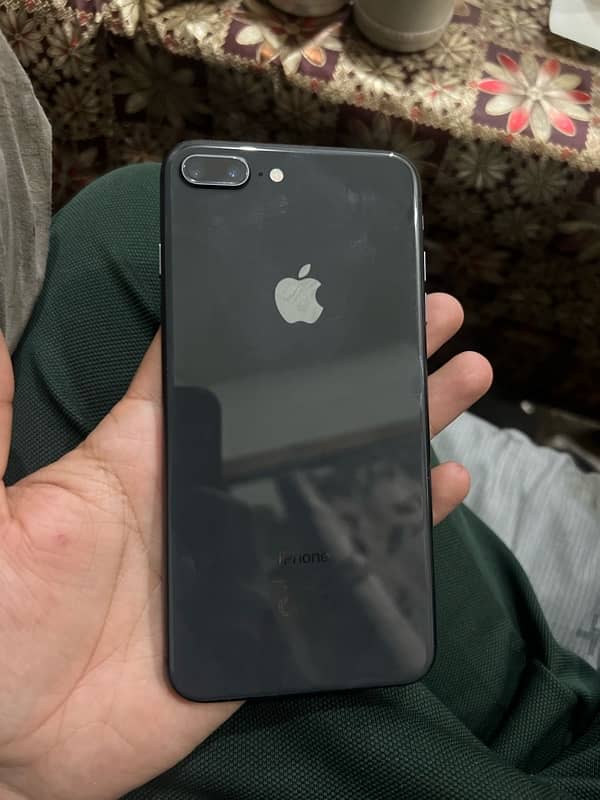 i phone 8plus condition 10/10 bypass 64gb 1