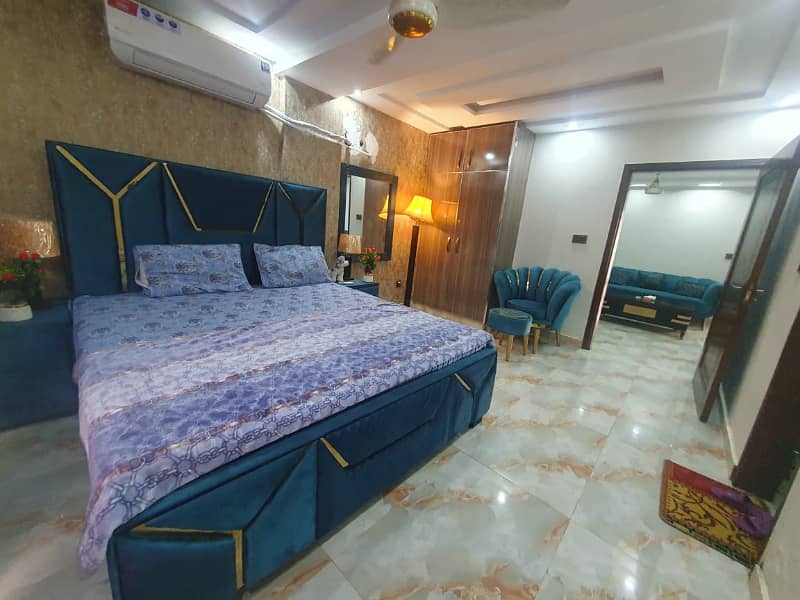 One Bed Apartment For Rent Per day And Short Stay Avil In Bahria town Lahore 0