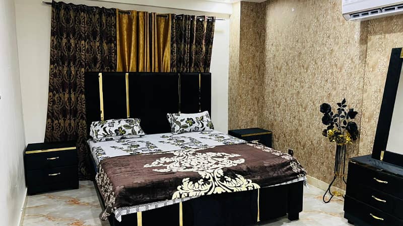 One Bed Apartment For Rent Per day And Short Stay Avil In Bahria town Lahore 0