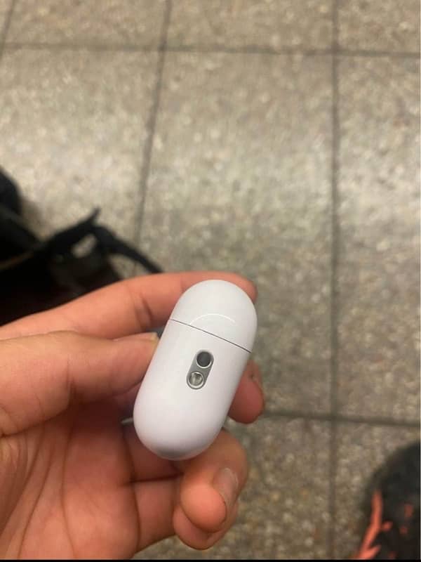 AirPods pro 2 4