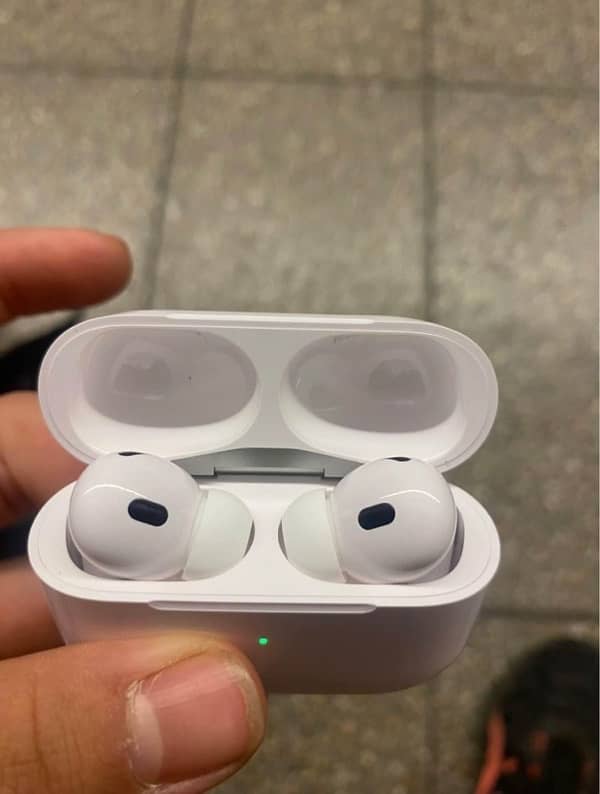 AirPods pro 2 5