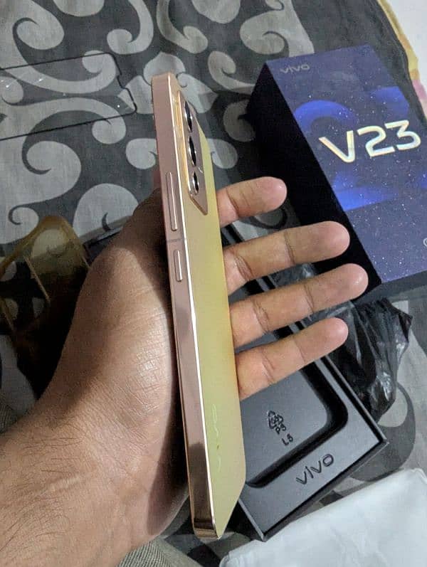 VIVO V23 5G 1