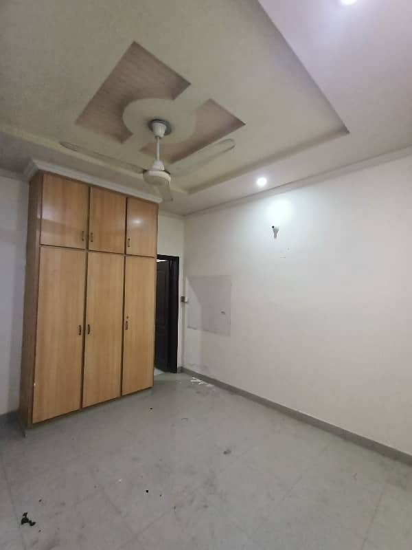 AHMAD ASSOCIATES OFFERS 5 MARLA FULL HOUSE FOR RENT IN PCSiR PHASE 2 NEAR TO SHUKAT KHANUM HOSPITAL LAHORE. 6