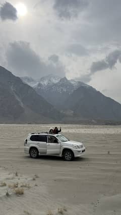 Skardu Airport Car Rental – Deluxe Transport for Travelers