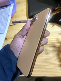 iPhone 11 pro max 256 ha contact num 03175618189