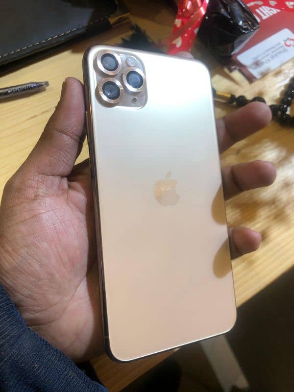 iPhone 11 pro max 256 ha contact num 03175618189 2