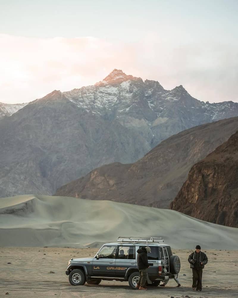 Skardu Car Rental | Airport Pick & Drop | 4x4 & Luxury Rides 1