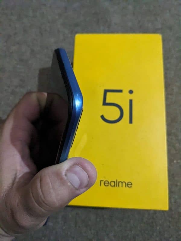 Realme 5i 5