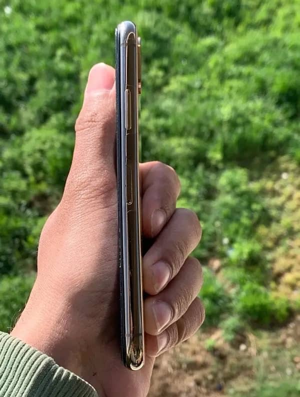 iphone xs (dual pta approved) 4