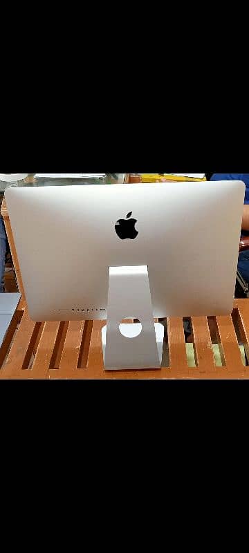 iMac 27" 2017, 2019 & 2020  Core i5, i7 & i9 with 4GB, 8GB & 16GB GPU 17