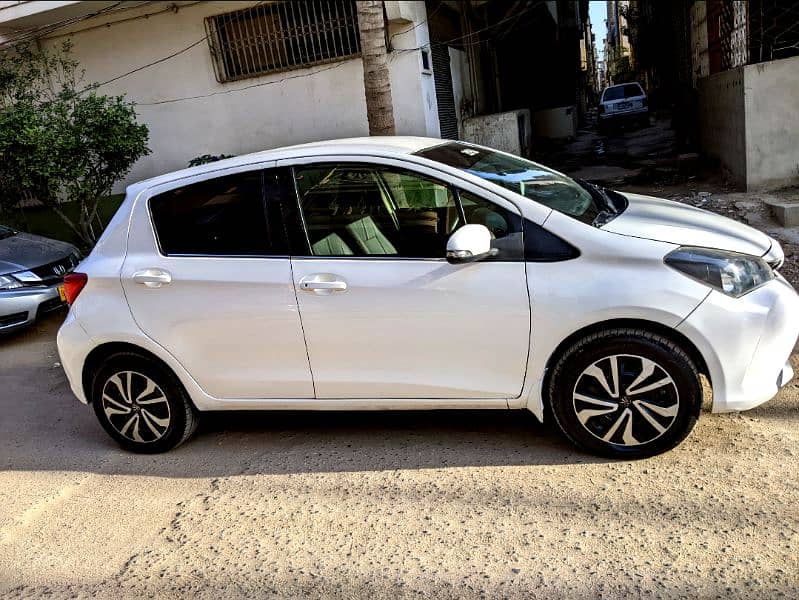 Toyota Vitz 2015 6