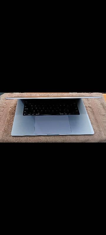 MacBook M1 Pro 2021 16GB 512GB 16 Inch MK183 10