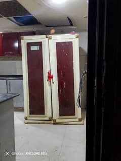 2 door cupboard