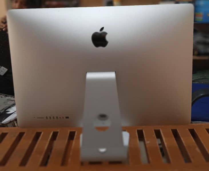 iMac Retina 5K 27" 2020 Core i5 & i7 with 4GB & 8GB Graphic Card 8