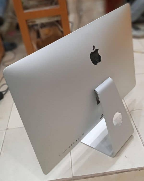 iMac Retina 5K 27" 2020 Core i5 & i7 with 4GB & 8GB Graphic Card 16