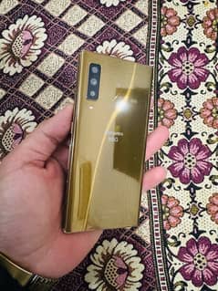 arrows F52A  128 gb 8 gb edge phone