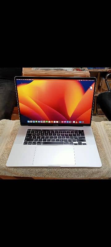 MacBook Pro 2019 16 Inch Core i9 32GB / 64GB Ram 4GB / 8GB Graphics 8