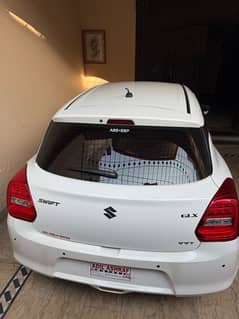 swift car 2024 modal 100  orgnal paint first owner islamabad number