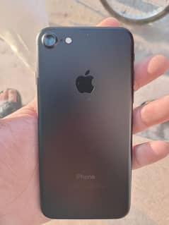 iphone  7   81 battry helth 10by 10 coundeationw