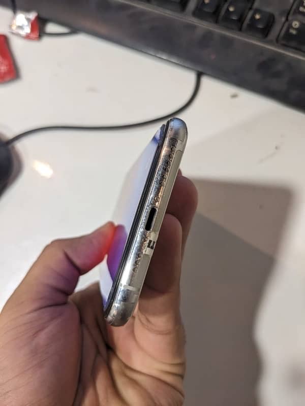 Iphone 11 Pro PTA With BOX 4