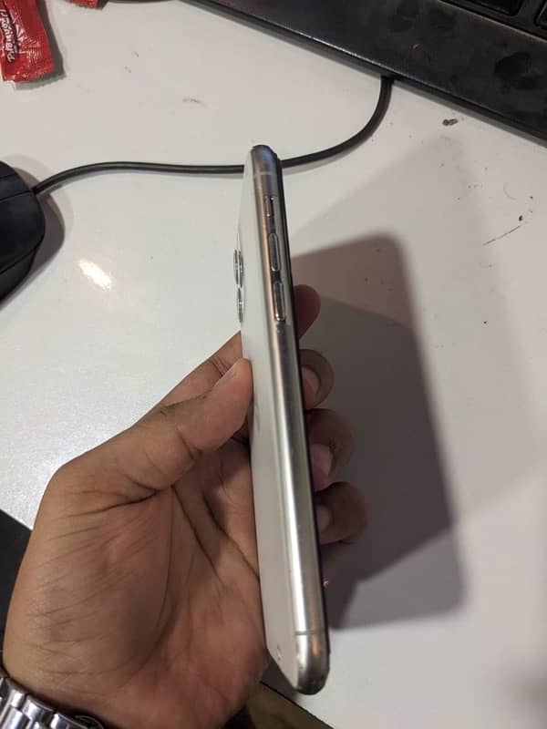 Iphone 11 Pro PTA With BOX 5