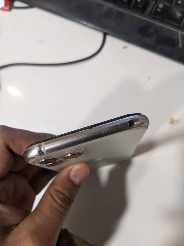 Iphone 11 Pro PTA With BOX 6