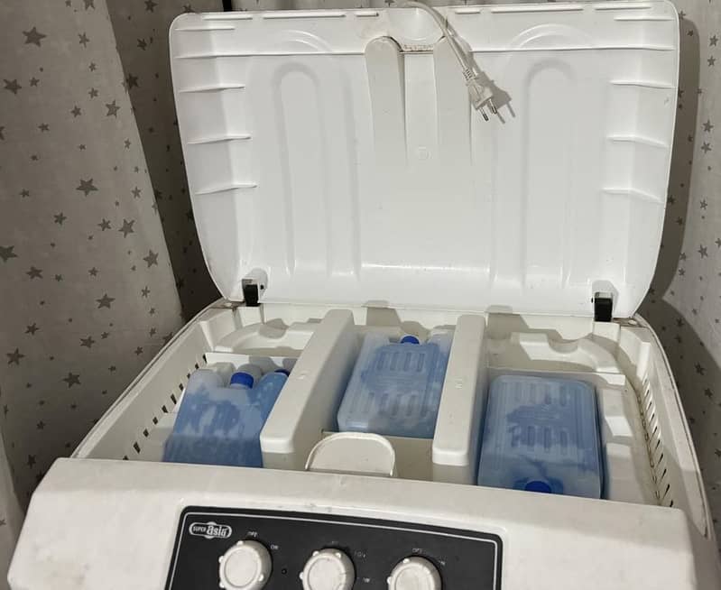 Super Asia Air Cooler with 6 cooler packs for sale 1