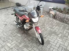 Suzuki 110s model 2020 aik hath rhi hy , tmam parts original hy ti