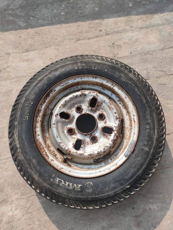 Pickup Stepney tyre 1