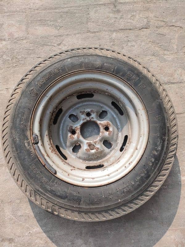 Pickup Stepney tyre 2