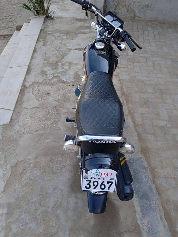 Honda 125CG Golden Edition Self Start Okara cantt Location 4