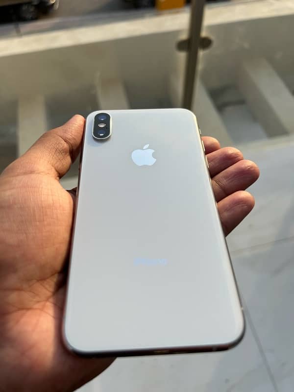 iphone Xs  (dual sim Approve) 8