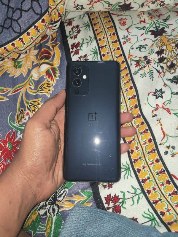 OnePlus 9 4